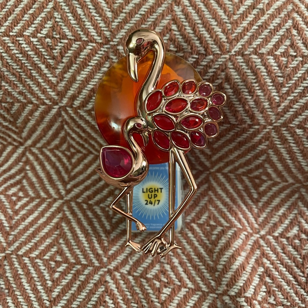 Bath & Body Works / Flamingo Sunset Wallflower Plug🦩